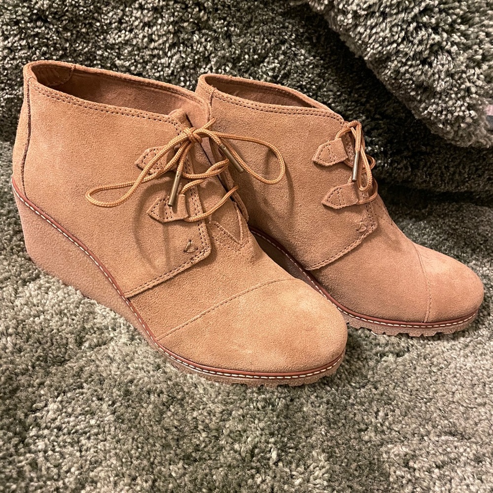 Shoe boots